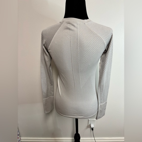 Lululemon Rest less Pullover - Picture 7 of 9